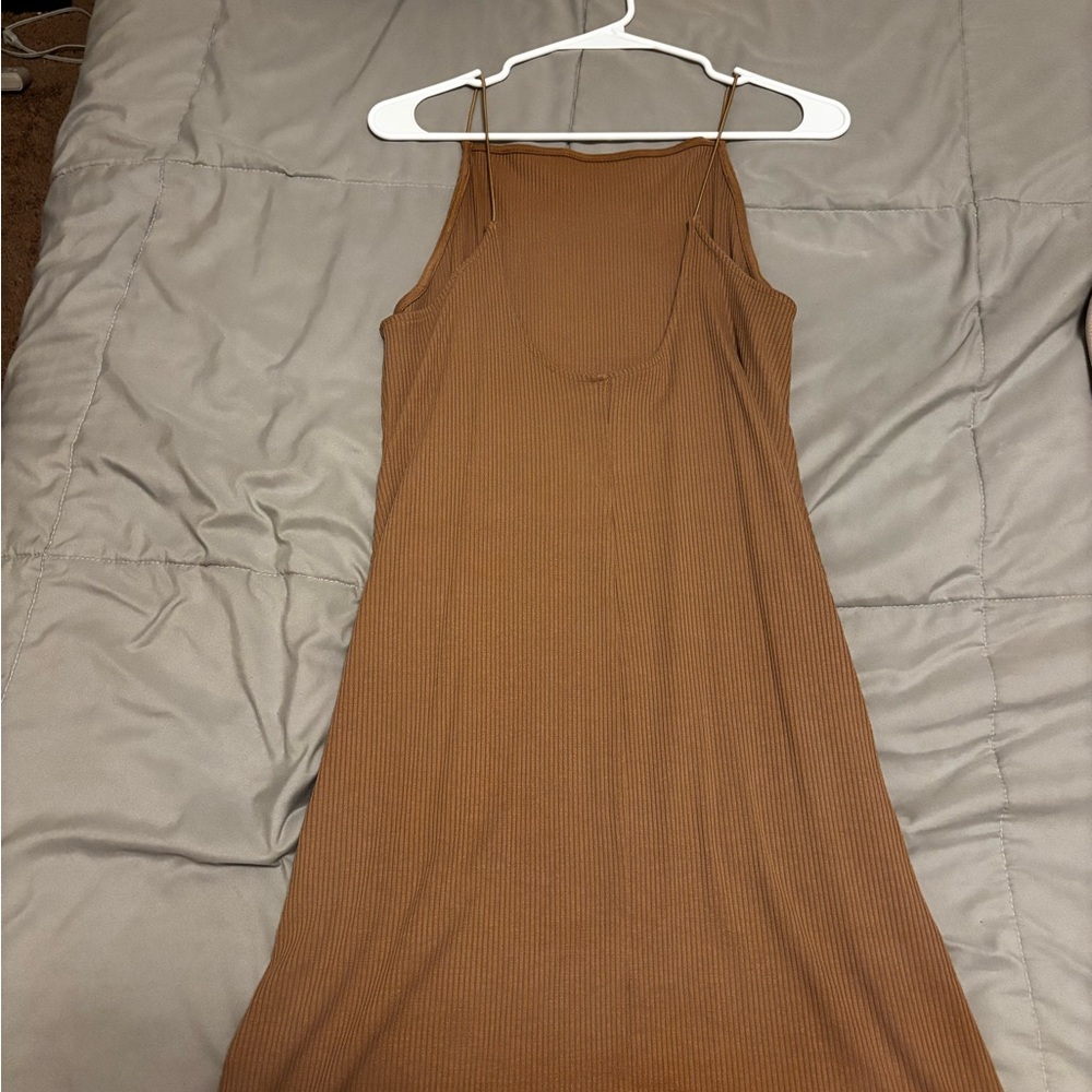 H&M Tan Ribbed Midi Dress - Picture 2 of 4